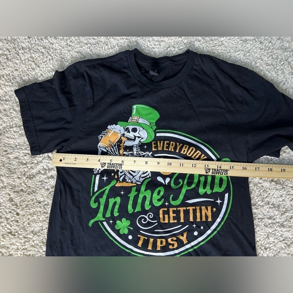 Unisex Size Small St. Patty’s Day Graphic Short Sleeve Tee - Picture 4 of 5